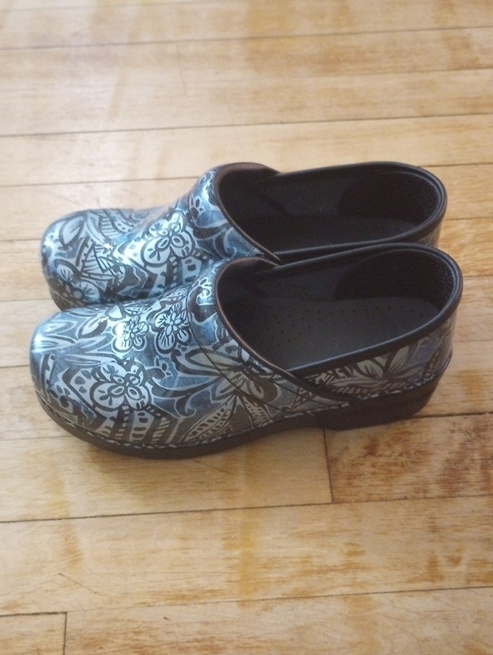 Dansko Blue Floral Slip-On Clogs with Traction Sole EU 39